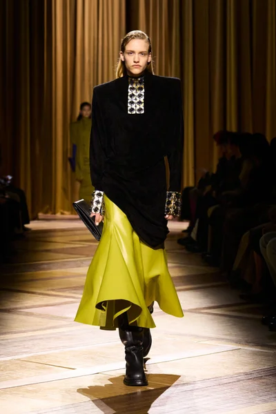 Look 39